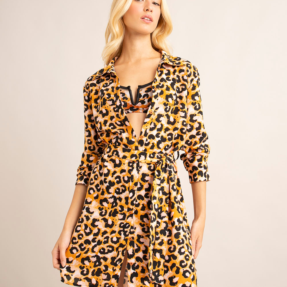 Vestido curto chemise estampa onça rosê além dos mares alter do chão grazi massafera laranja Vestido curto chemise estampa onça rosê além dos mares alter do chão grazi massafera laranja