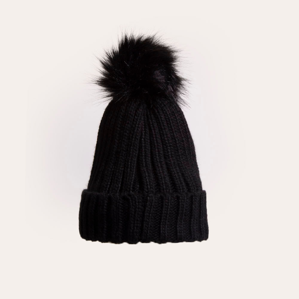 Gorro de tricô com pompom preto Gorro de tricô com pompom preto
