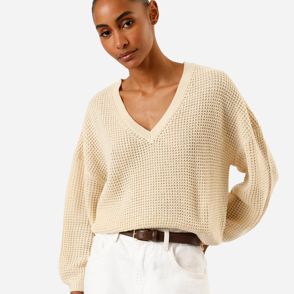 Suéter feminino de tricot decote v bege Suéter feminino de tricot decote v bege