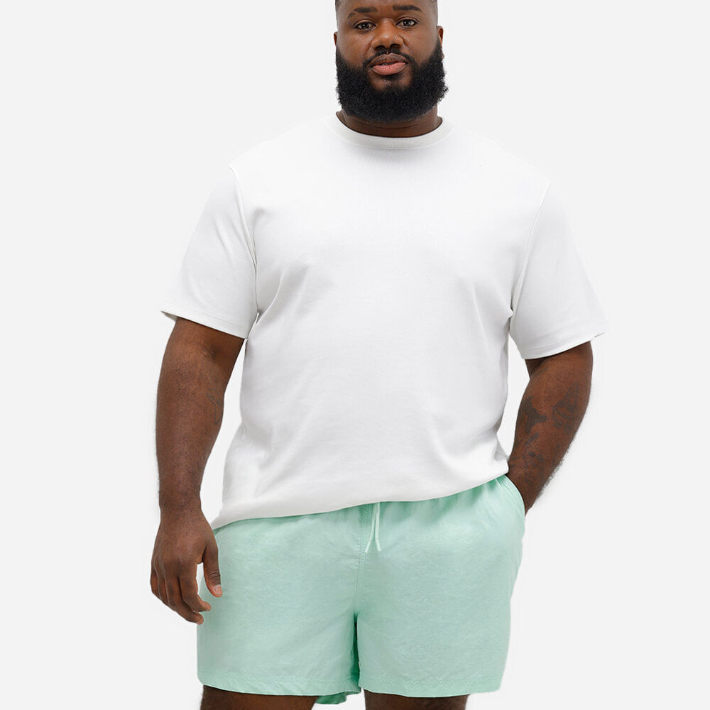 Short plus size de poliamida com cordão verde Short plus size de poliamida com cordão verde