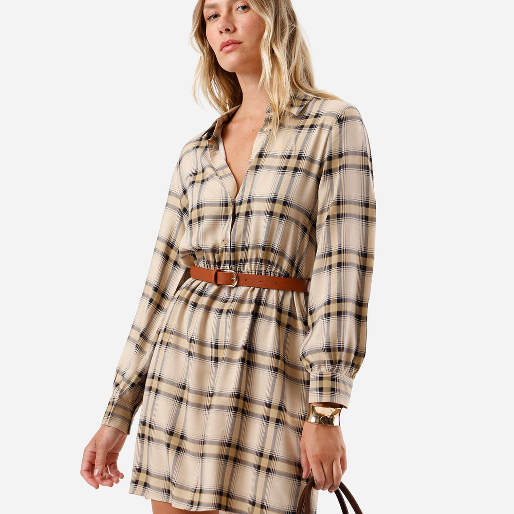 Vestido curto feminino xadrez com cinto bege Vestido curto feminino xadrez com cinto bege