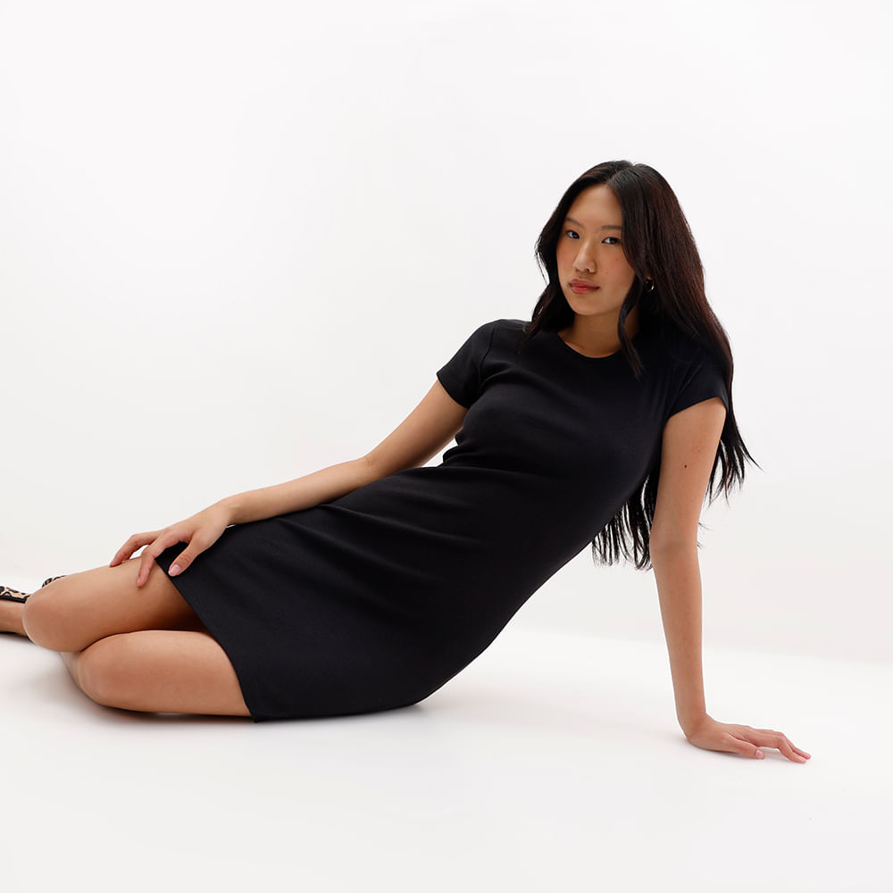 Vestido básico feminino de algodão canelado preto Vestido básico feminino de algodão canelado preto