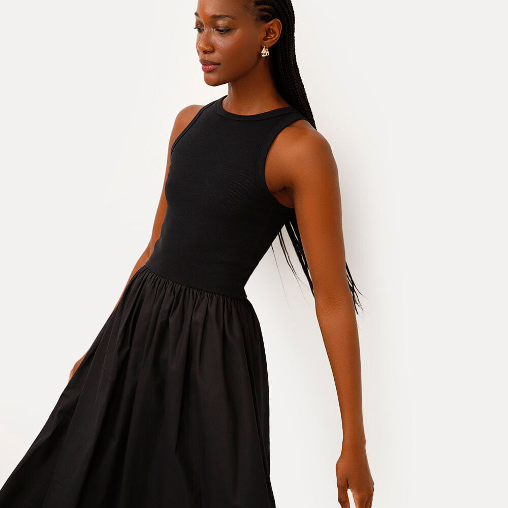Vestido midi canelado saia volumosa - preto Vestido midi canelado saia volumosa - preto