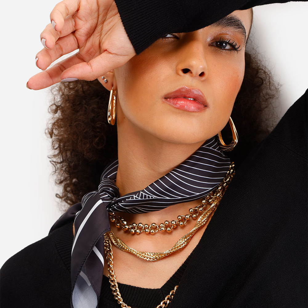 Lenço feminino acetinado folhagem preto Lenço feminino acetinado folhagem preto