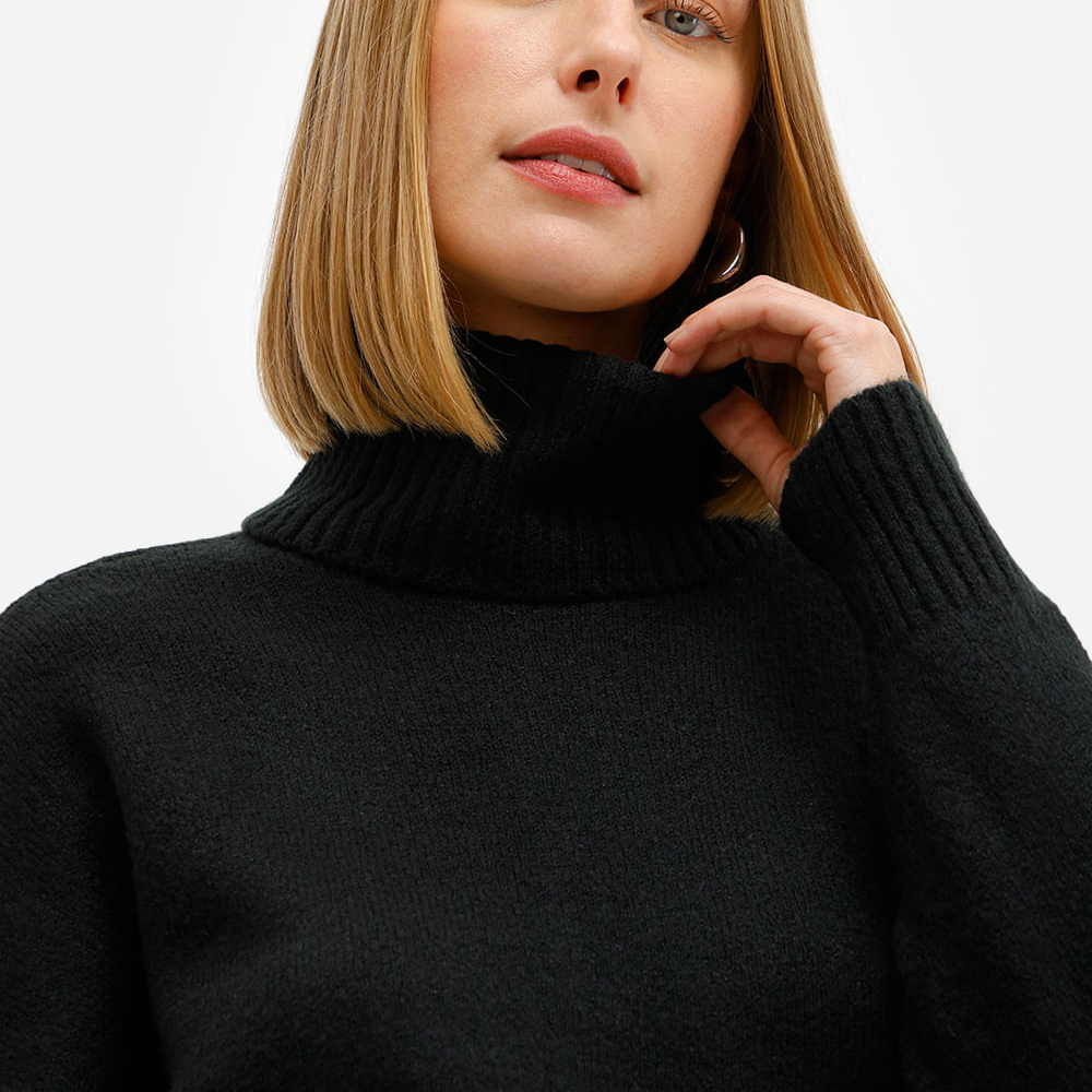 Suéter feminino de tricot oversized gola alta preto Suéter feminino de tricot oversized gola alta preto