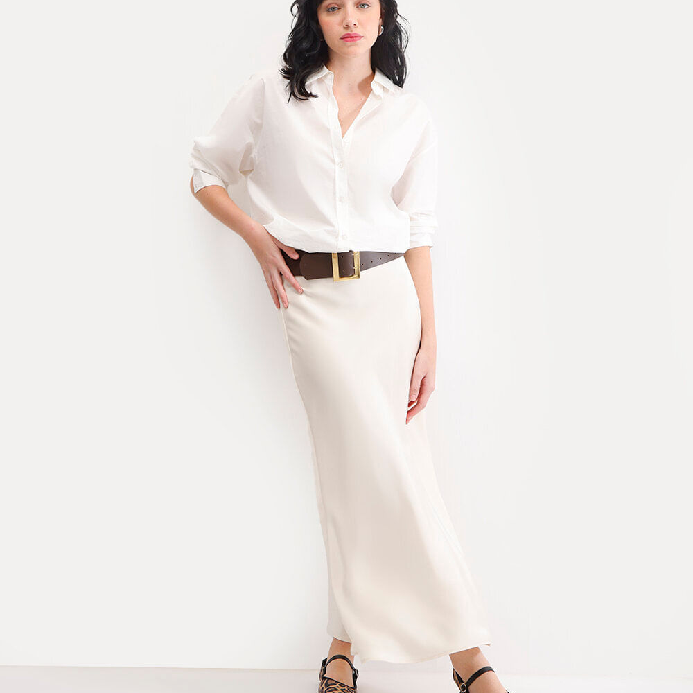 Saia midi feminina evasê acetinada bege Saia midi feminina evasê acetinada bege