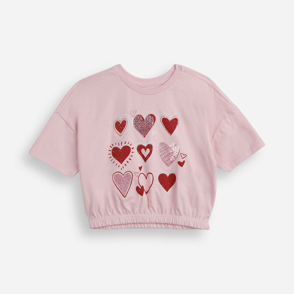 Camiseta infantil de algodão com corações e paetês rosa Camiseta infantil de algodão com corações e paetês rosa
