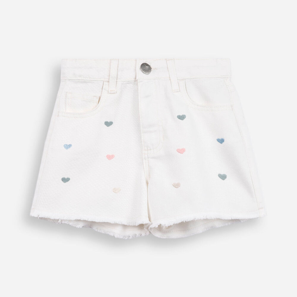 Short mom infantil bordado de coração off white Short mom infantil bordado de coração off white