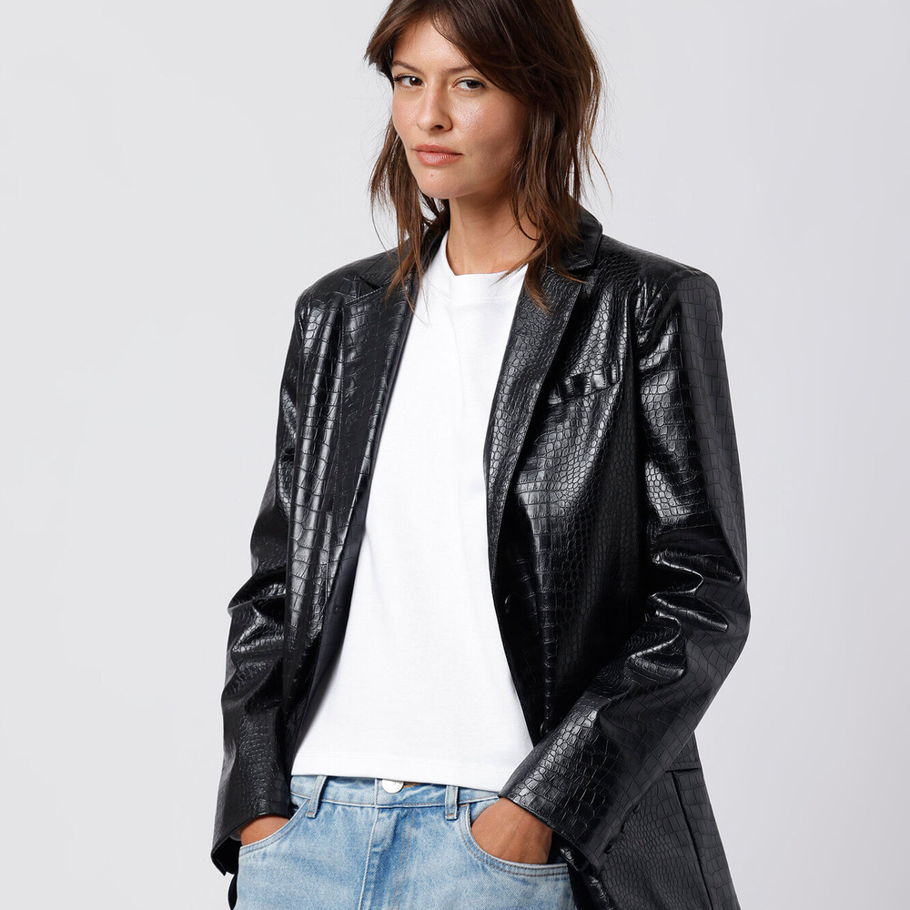 Blazer feminino de poliuretano croco mindset preto Blazer feminino de poliuretano croco mindset preto