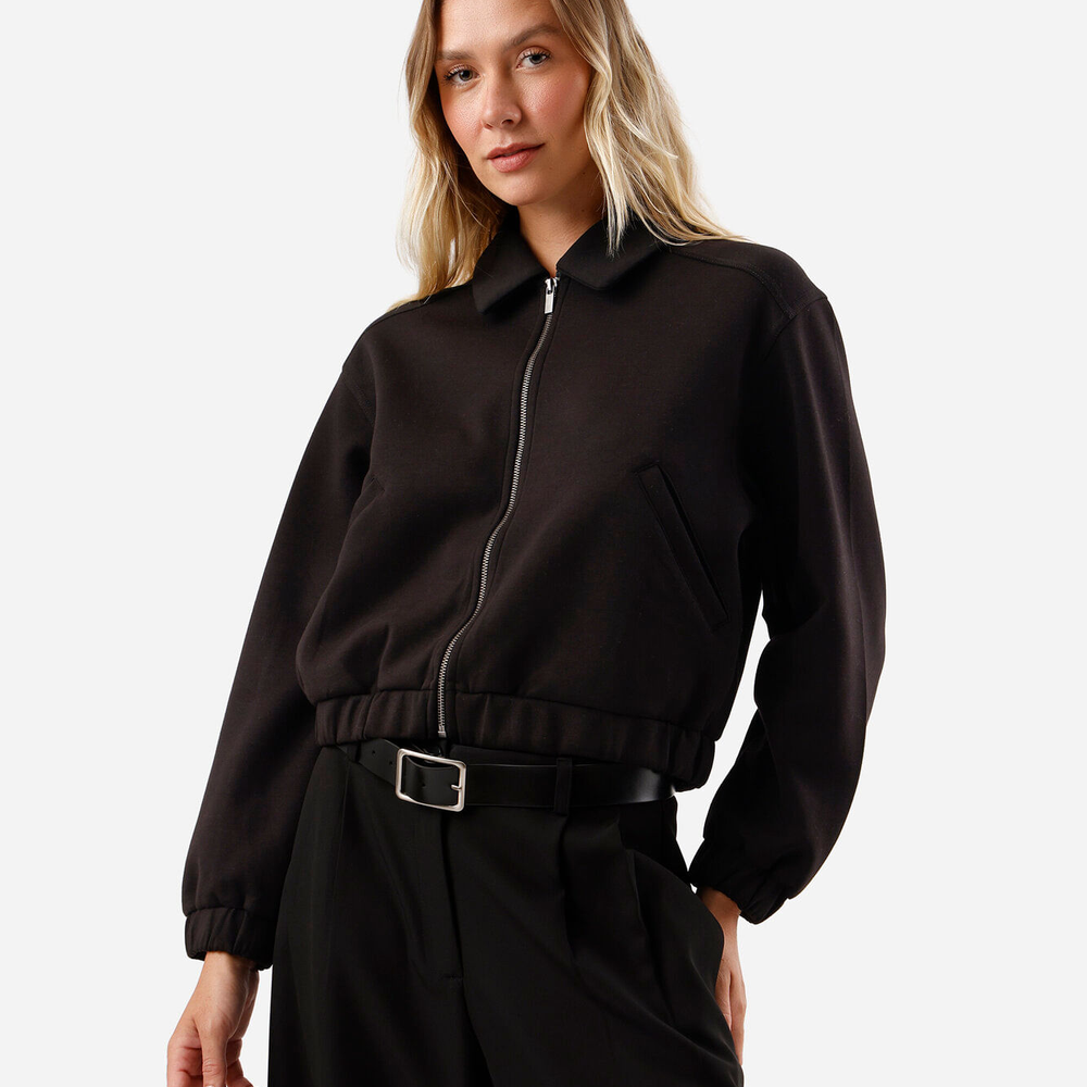 Jaqueta feminina com bolsos preta Jaqueta feminina com bolsos preta