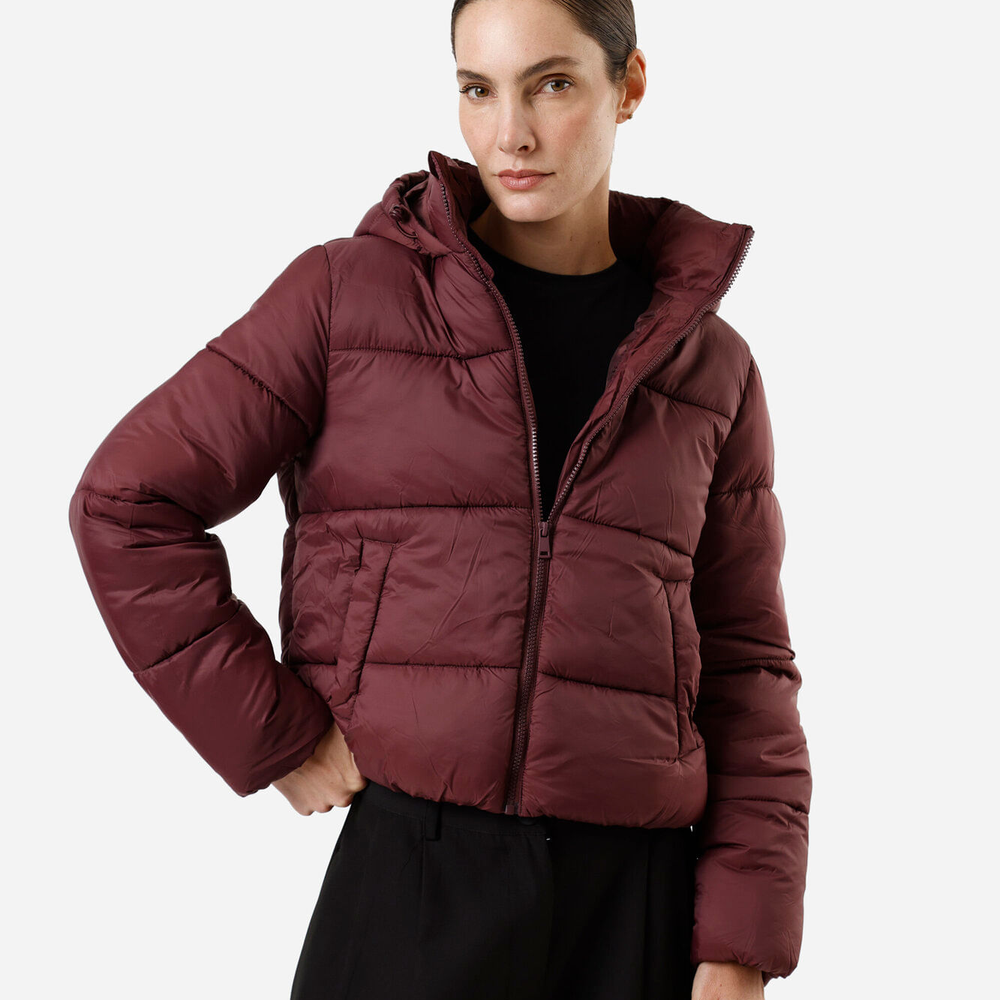 Jaqueta puffer feminina de poliamida com capuz vinho Jaqueta puffer feminina de poliamida com capuz vinho