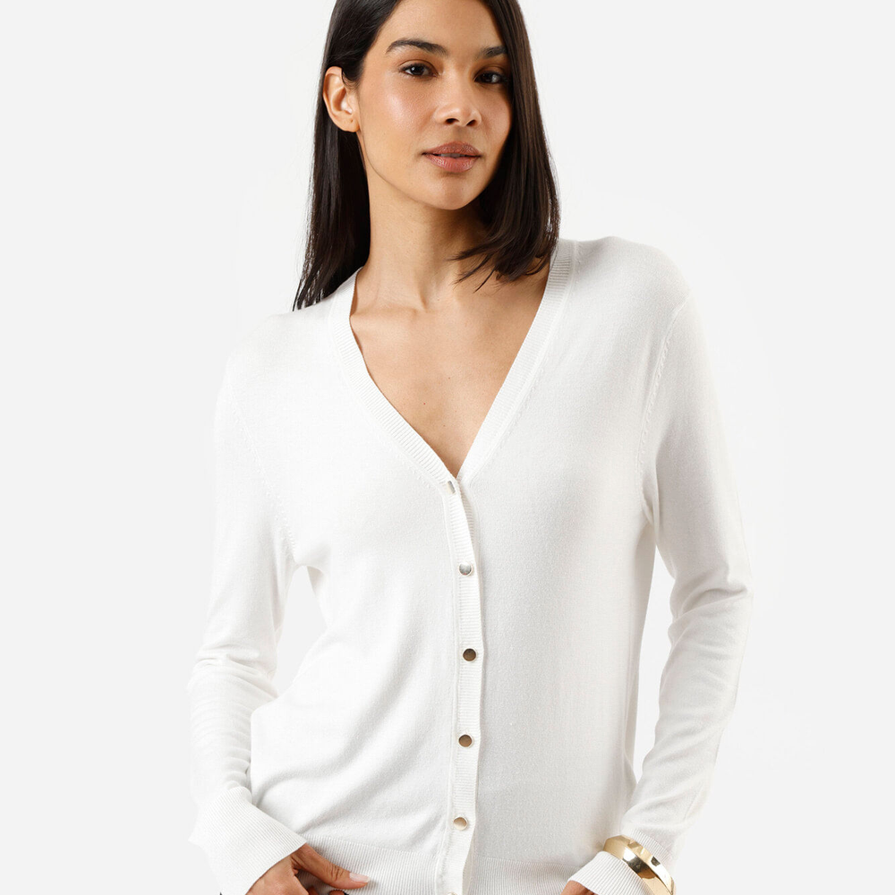 Cardigan feminino de tricot decote v off white Cardigan feminino de tricot decote v off white