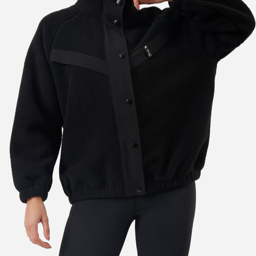 Jaqueta bomber feminina de sherpa esportiva preta Jaqueta bomber feminina de sherpa esportiva preta