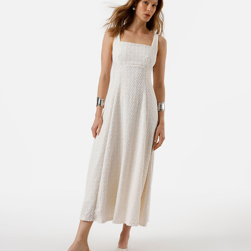 Vestido midi feminino decote quadrado floral texturizado off white Vestido midi feminino decote quadrado floral texturizado off white
