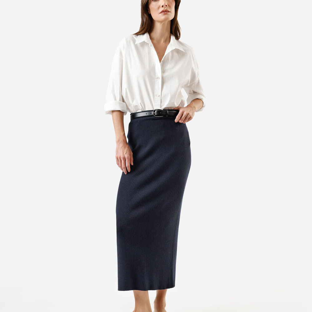 Saia midi feminina de tricot canelada azul Saia midi feminina de tricot canelada azul