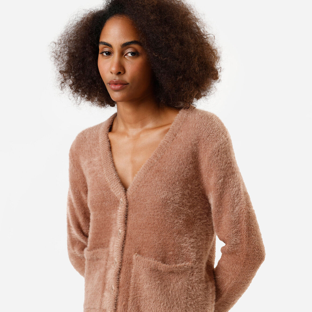 Cardigan feminino de tricot com bolsos texturizado marrom Cardigan feminino de tricot com bolsos texturizado marrom