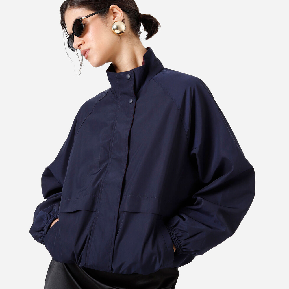 Jaqueta feminina gola funnel neck azul Jaqueta feminina gola funnel neck azul