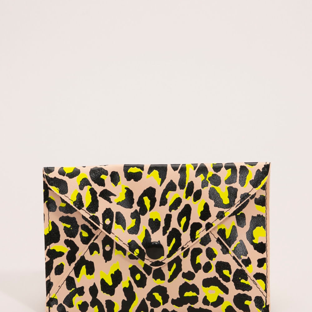Carteira envelope estampada animal print bege Carteira envelope estampada animal print bege
