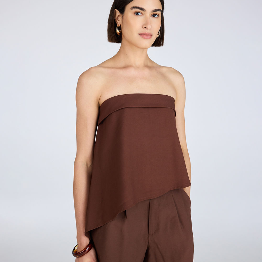Blusa sem alça feminina com viscose assimétrica marrom Blusa sem alça feminina com viscose assimétrica marrom