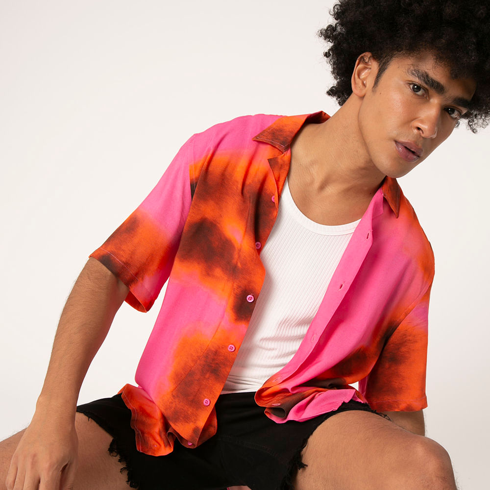 Camisa de viscose manga curta tie dye rosa Camisa de viscose manga curta tie dye rosa