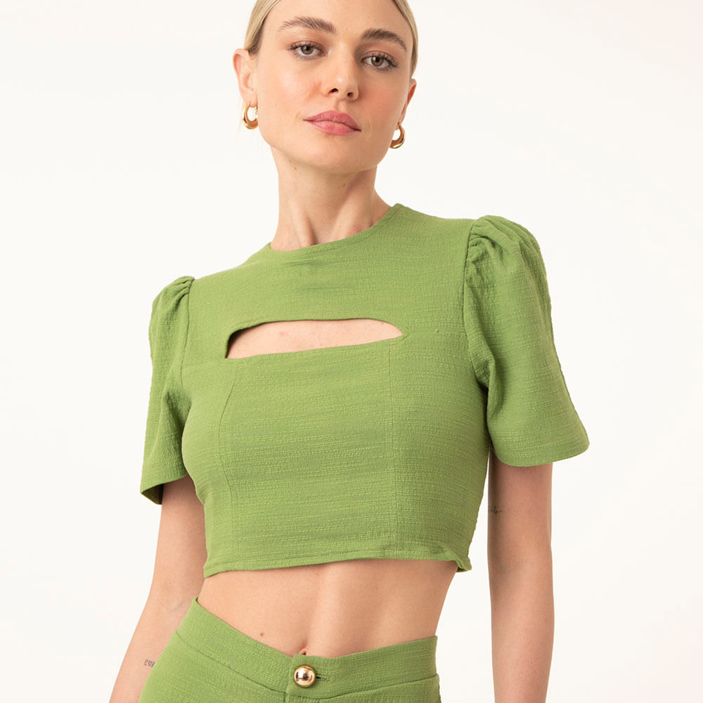 Blusa cropped cut out manga bufante verde Blusa cropped cut out manga bufante verde