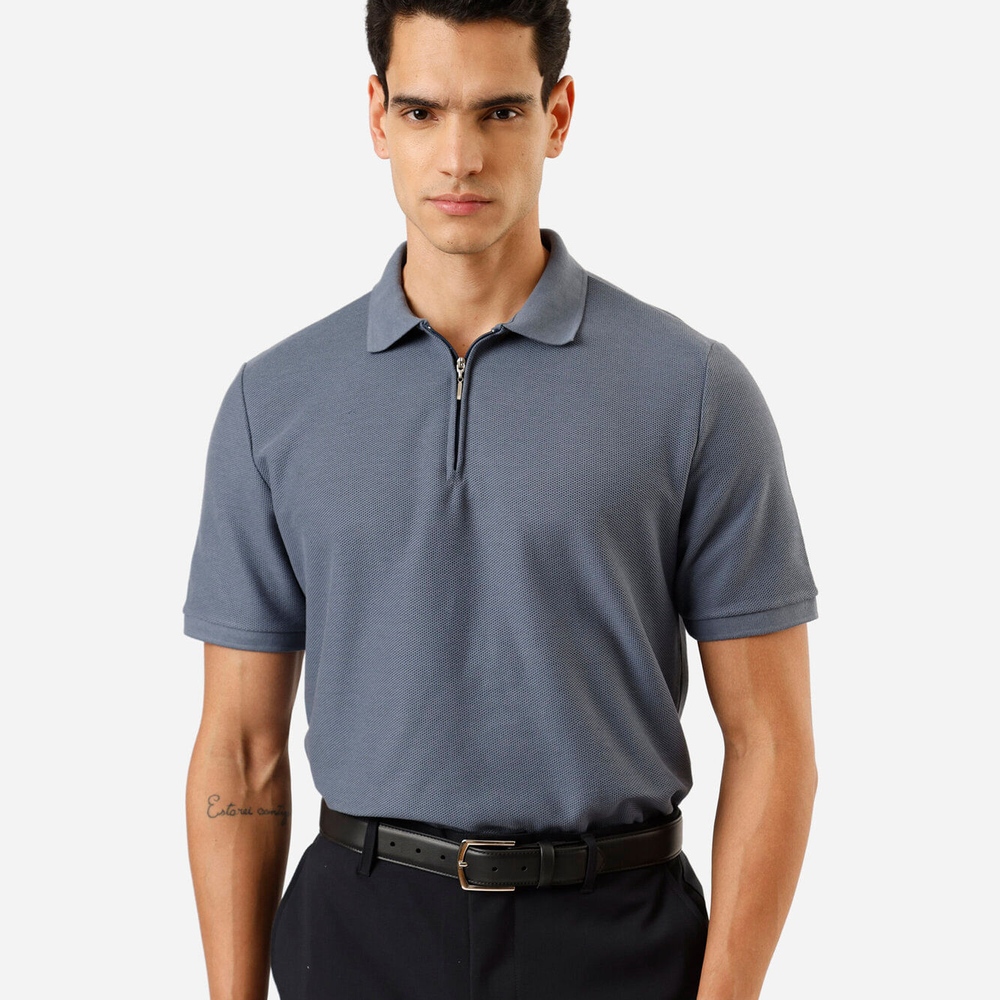 Polo masculina em piquet com zíper manga curta azul Polo masculina em piquet com zíper manga curta azul