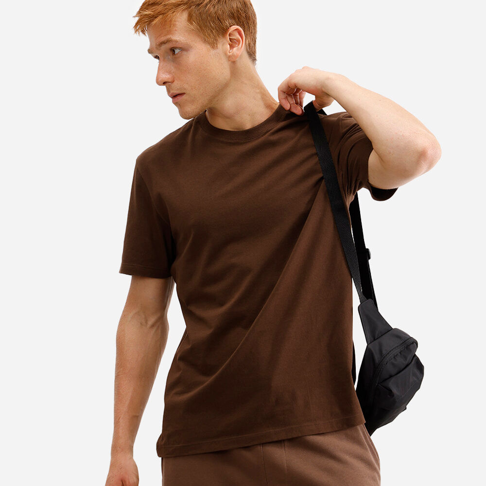 Camiseta masculina de algodão básica manga curta marrom Camiseta masculina de algodão básica manga curta marrom