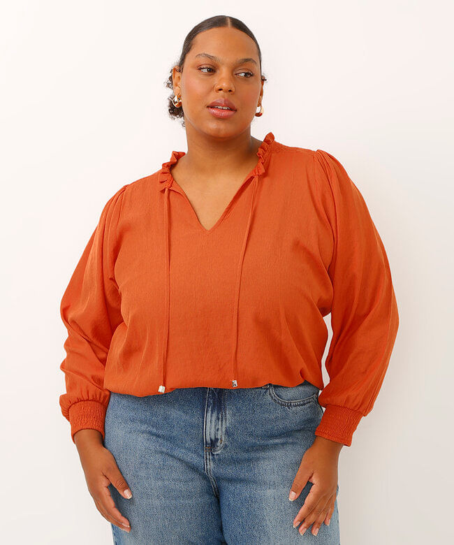 Blusa plus size decote v manga longa bufante laranja Blusa plus size decote v manga longa bufante laranja