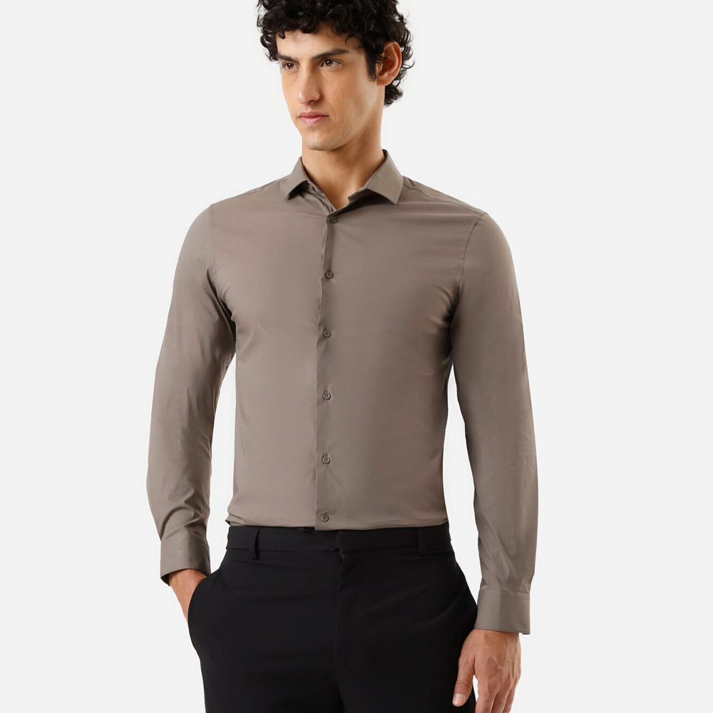 Camisa slim masculina de algodão manga longa marrom