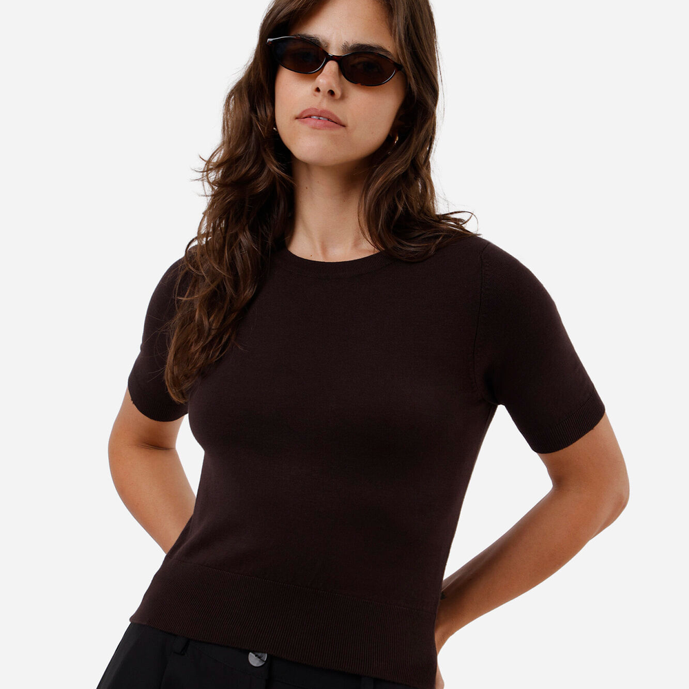 Blusa cropped feminina de tricot manga curta marrom Blusa cropped feminina de tricot manga curta marrom
