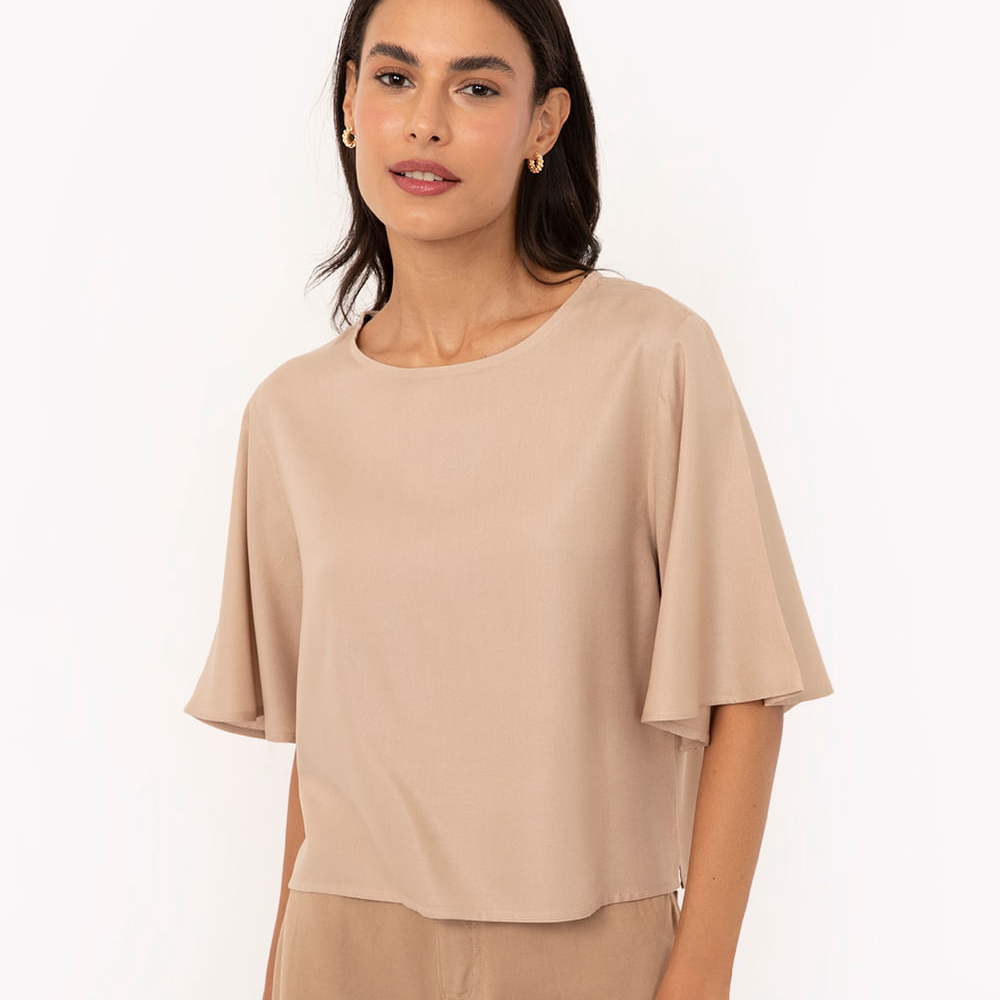 Camiseta básica de viscose manga curta areia Camiseta básica de viscose manga curta areia