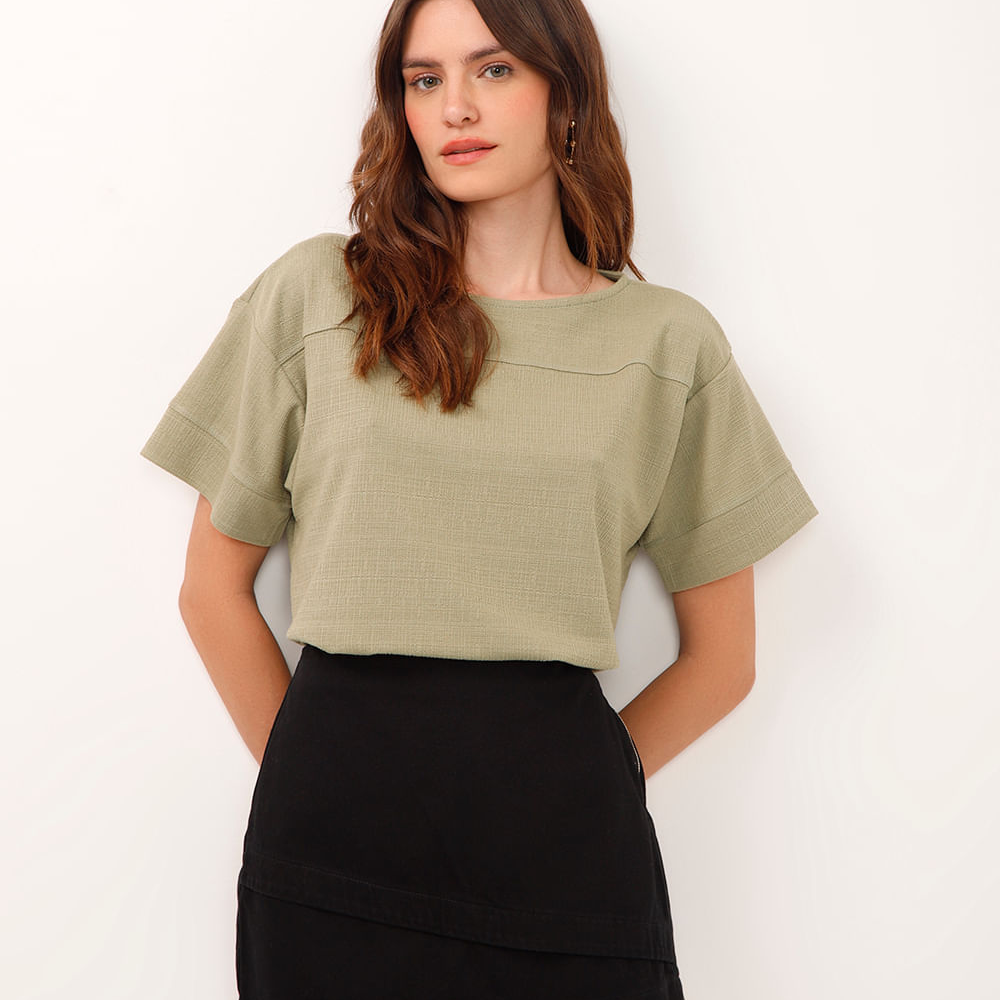 Blusa com recorte manga curta verde Blusa com recorte manga curta verde