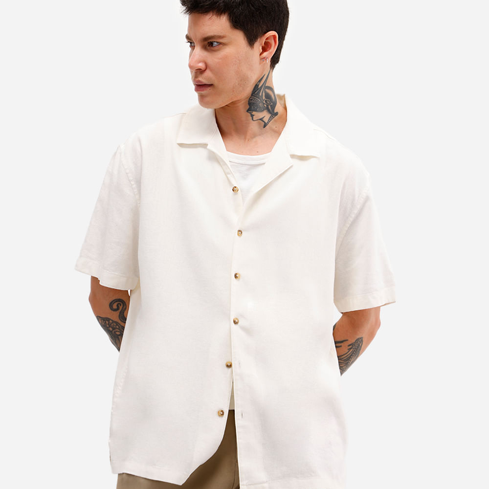 Camisa masculina com linho manga curta off white Camisa masculina com linho manga curta off white