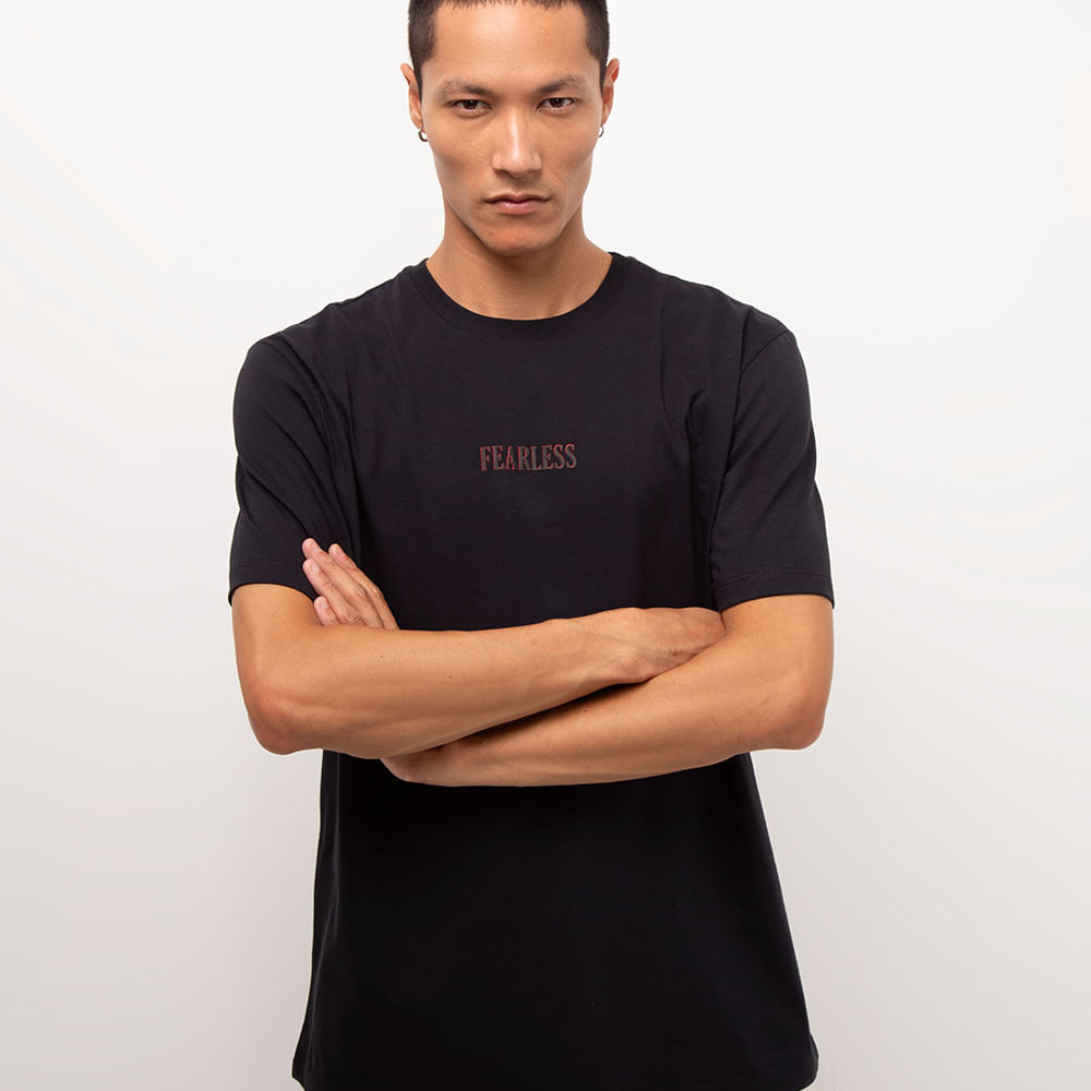 Camiseta de algodão manga curta fearless preto Camiseta de algodão manga curta fearless preto