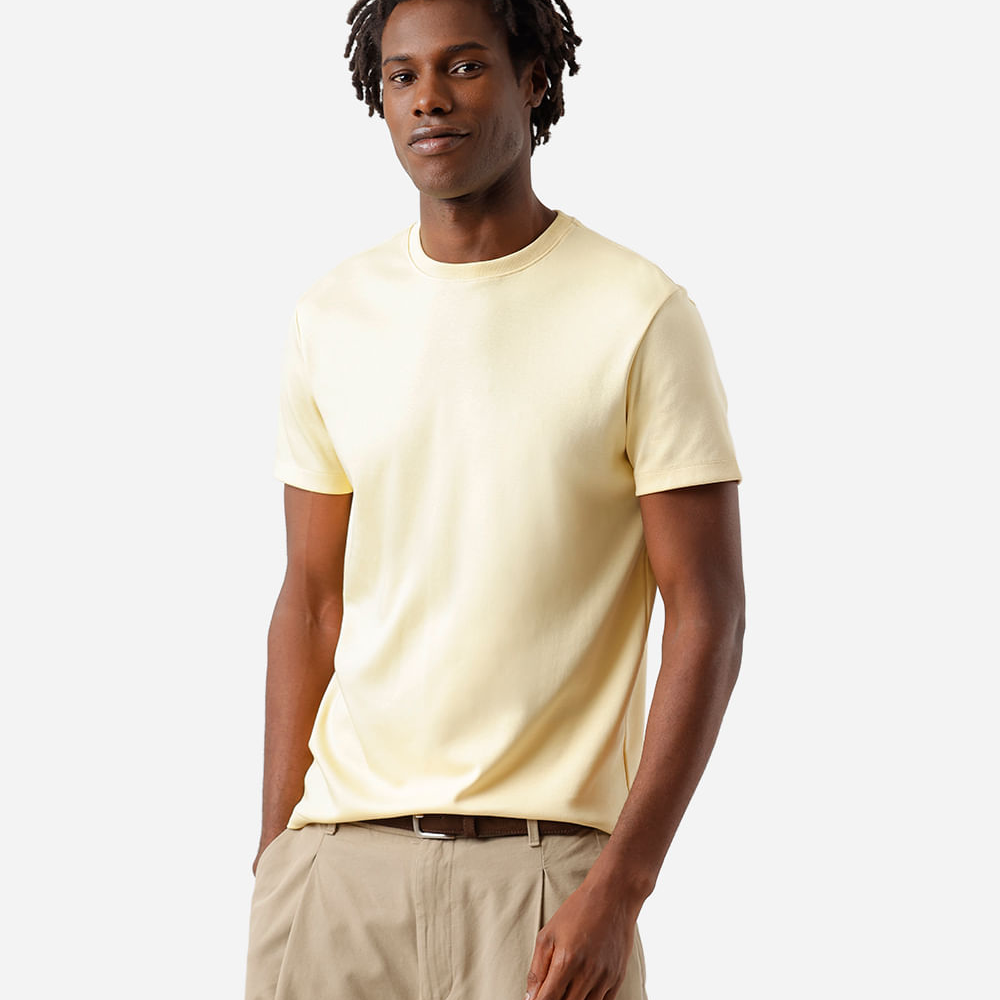 Camiseta masculina de algodão peruano slim fit amarela Camiseta masculina de algodão peruano slim fit amarela