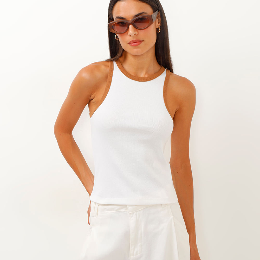 Regata de algodão cropped long canelada marrom