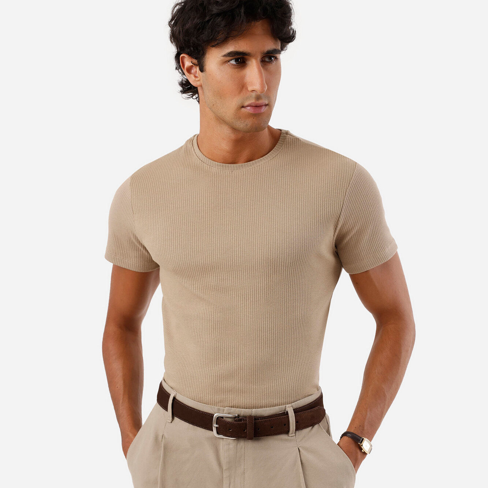 Camiseta de algodão manga curta texturizada bege Camiseta de algodão manga curta texturizada bege