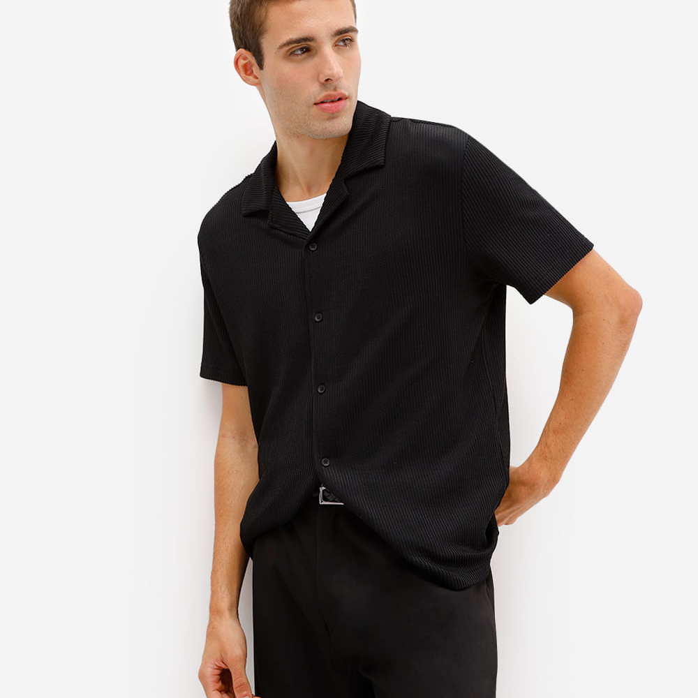 Camisa manga curta texturizada e listrada - preto Camisa manga curta texturizada e listrada - preto