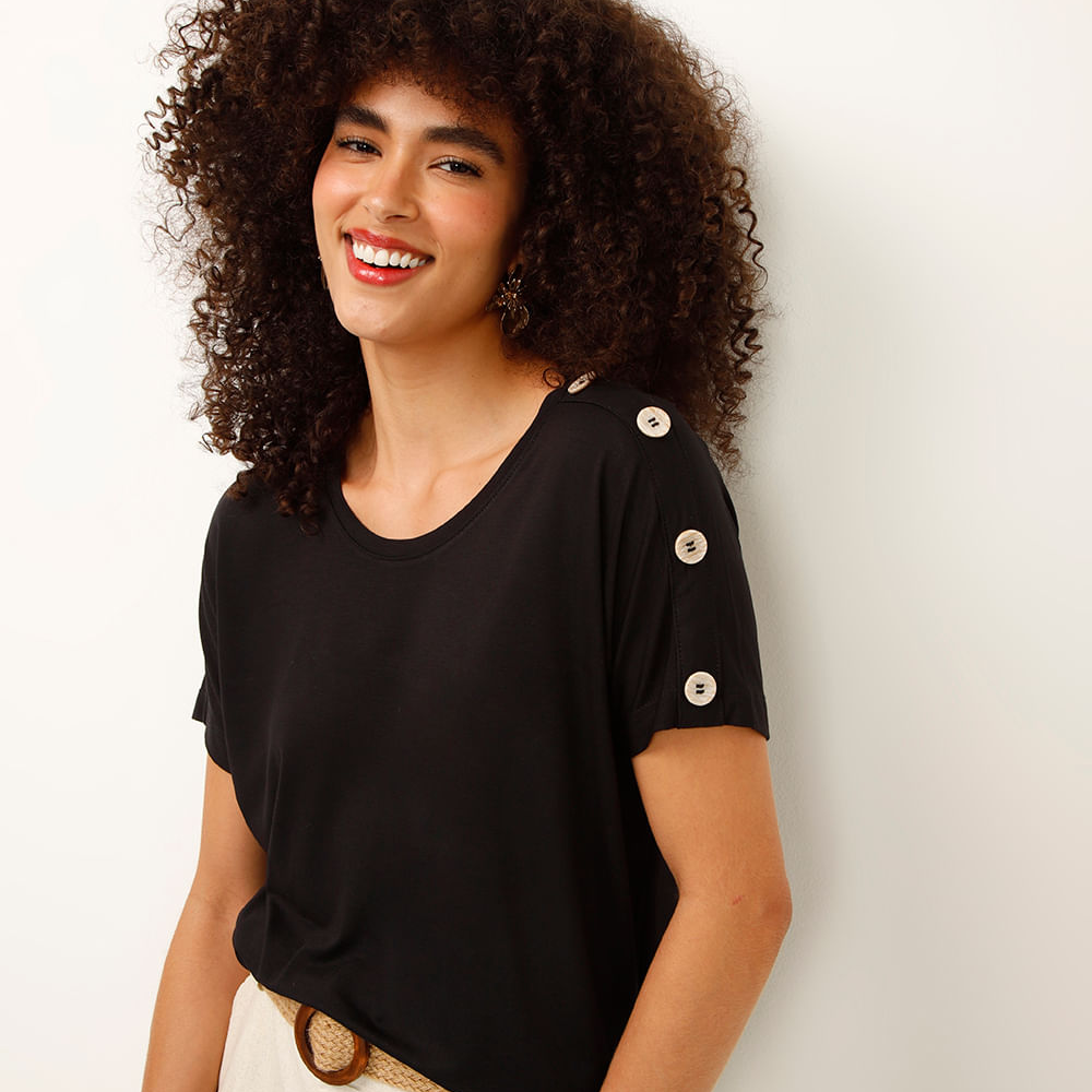 Blusa de viscose manga curta com botões preta Blusa de viscose manga curta com botões preta