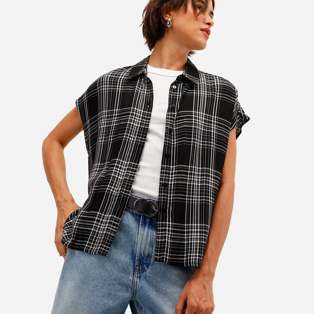 Camisa muscle feminina de viscose xadrez preta Camisa muscle feminina de viscose xadrez preta