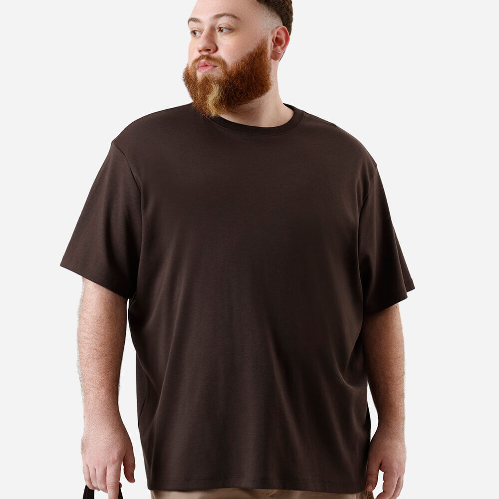 Camiseta de algodão peruano plus size marrom Camiseta de algodão peruano plus size marrom