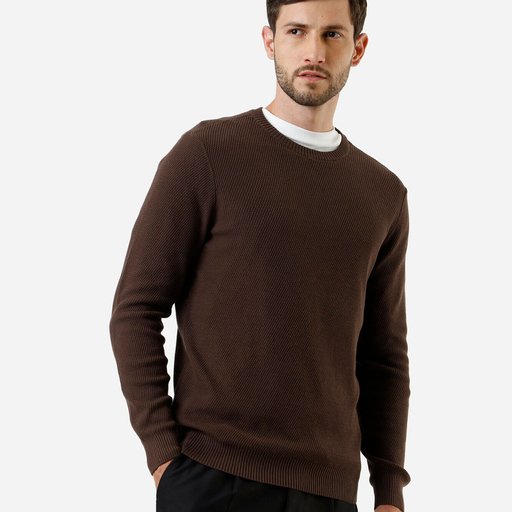 Suéter masculino de tricot texturizado marrom Suéter masculino de tricot texturizado marrom
