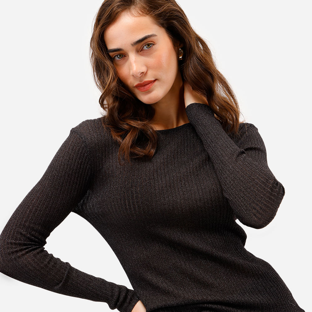 Suéter feminino de tricot com lurex canelado preto Suéter feminino de tricot com lurex canelado preto