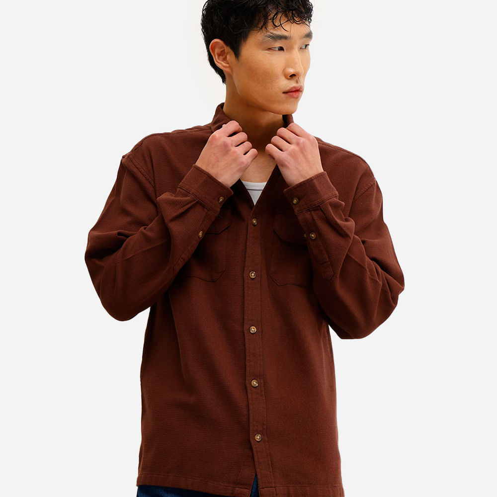 Camisa masculina de algodão manga longa texturizada marrom Camisa masculina de algodão manga longa texturizada marrom