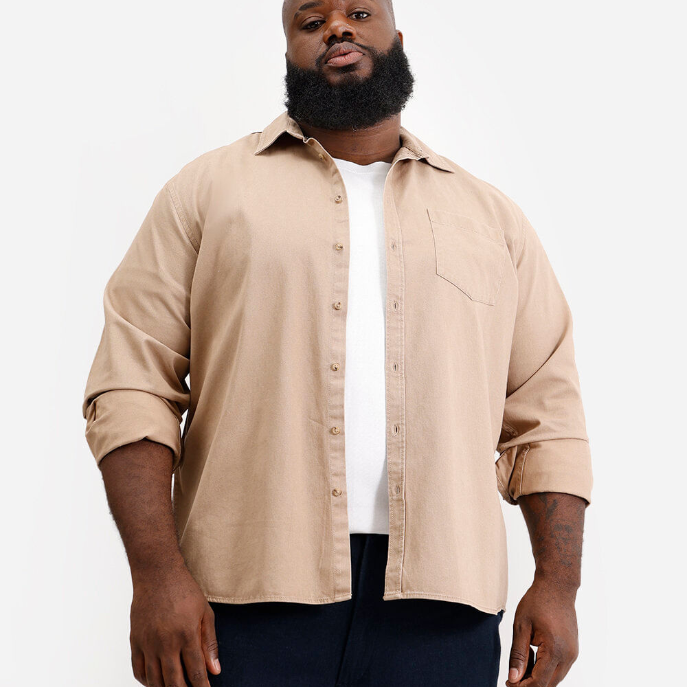 Camisa masculina de sarja manga longa plus size bege Camisa masculina de sarja manga longa plus size bege