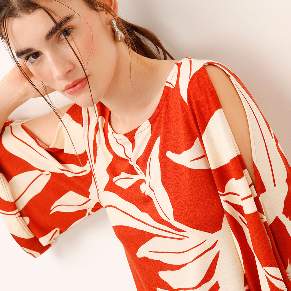 Blusa de viscose com recorte folhagem laranja Blusa de viscose com recorte folhagem laranja