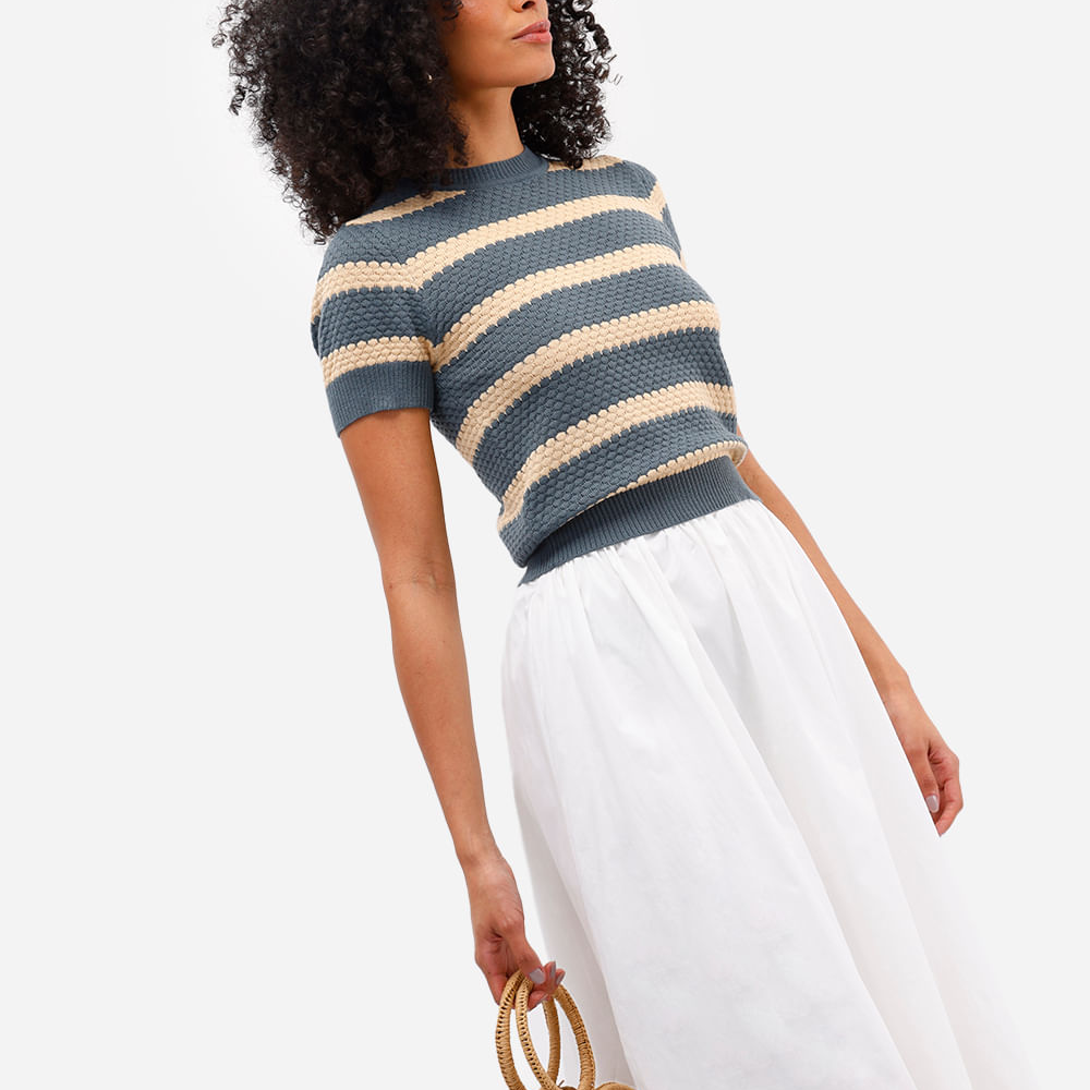 Blusa feminina de tricot manga curta texturizada listrada azul Blusa feminina de tricot manga curta texturizada listrada azul