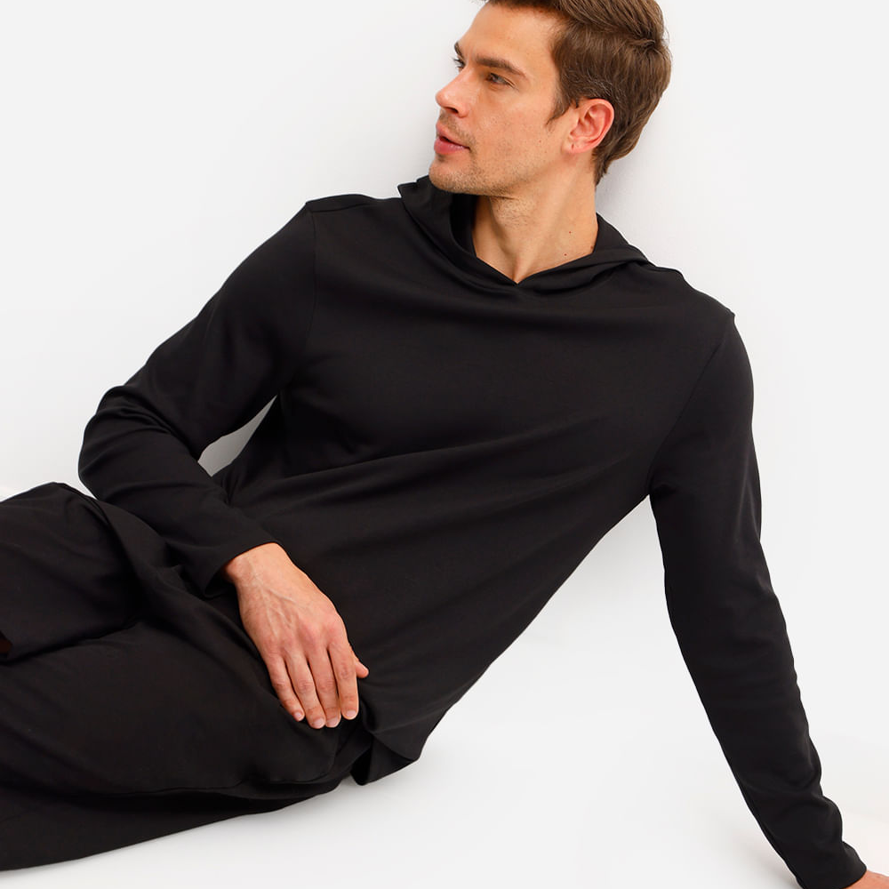 Camiseta masculina de algodão peruano básica com capuz preta Camiseta masculina de algodão peruano básica com capuz preta