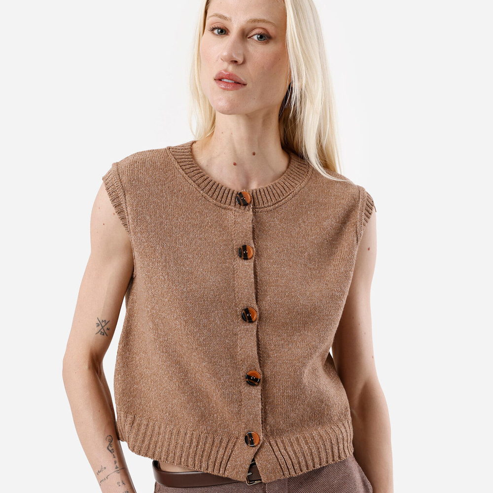 Colete feminino de tricot marrom Colete feminino de tricot marrom