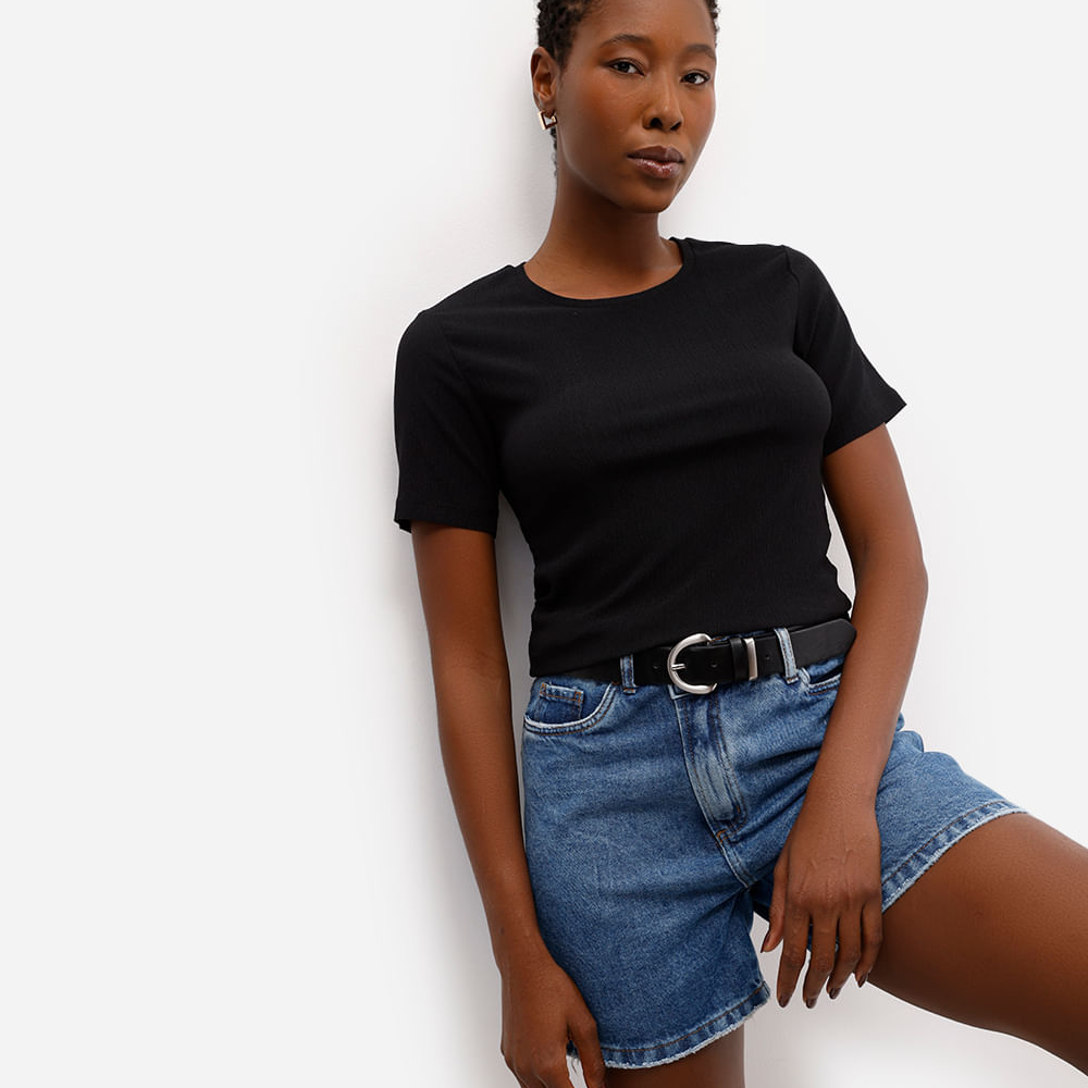Blusa básica feminina baby look texturizada preta Blusa básica feminina baby look texturizada preta